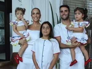 Ivete Sangalo posta vídeos das filhas gêmeas e seguidores se derretem: “Lindas”