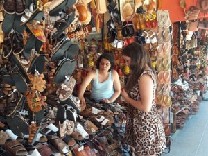Turistas lotam Alagoas e Mercado do Artesanato, em Maceió, registra alta nas vendas