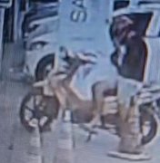Homem tem moto furtada enquanto aguardava nascimento da filha em Maceió