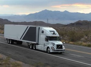 Caminhões autônomos da Uber começam a fazer transporte comercial de carga