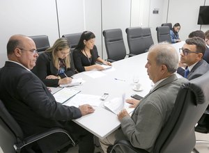 ?TJ discute logística de comunicação para viabilizar audiências de réus presos