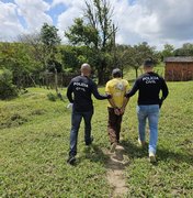 [Vídeo] Homem que matou vizinho a facadas é preso 24 anos depois do crime