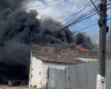 Fábrica de sofás pega fogo no bairro Planalto, em Arapiraca