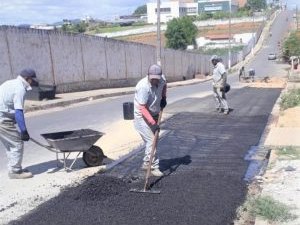 Operação tapa-buracos já beneficia 22 bairros de Arapiraca
