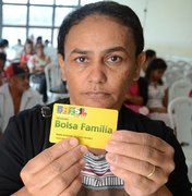 Sem previsão para aumento, Bolsa Família corta 543 mil benefícios em apenas um mês