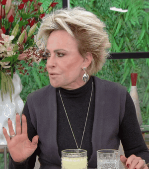 Ana Maria diz que precisava levar próprias panelas para programa na Record