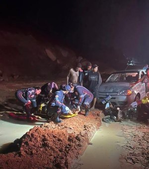 Colisão entre carro e moto deixa dois feridos na BR-101 em Joaquim Gomes