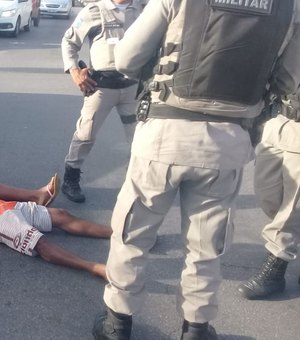 Colisão entre motocicletas deixa um ferido em Maceió