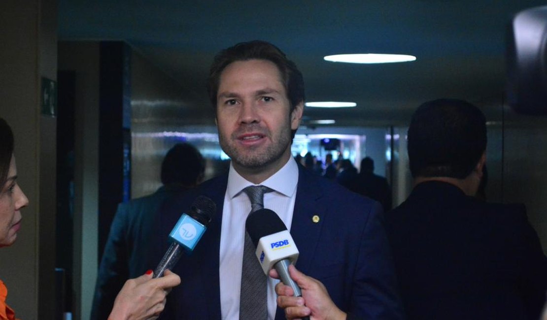 Câmara aprova relatório de Pedro Vilela que amplia saúde pública no país