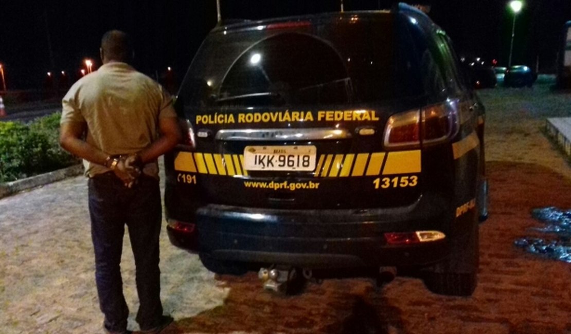 Cinco pessoas são presas pela PRF no fim de semana por diversos crimes