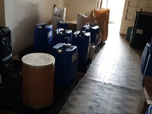 Policia Civil descobre fábrica clandestina de álcool em gel no agreste