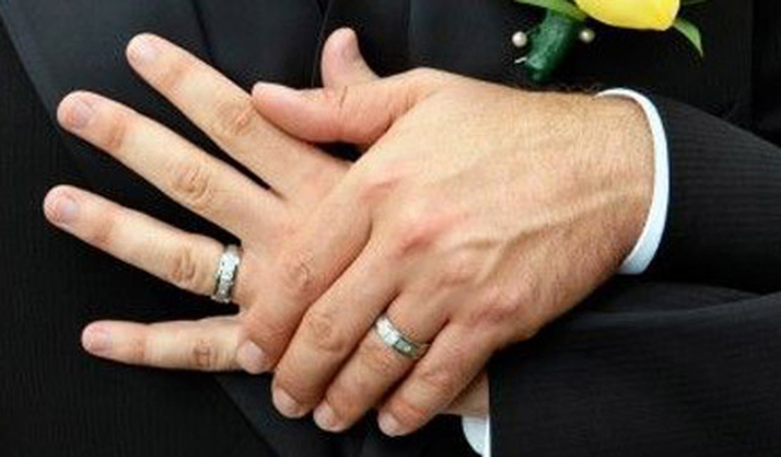 CNJ obriga cartórios a celebrar casamento entre homossexuais