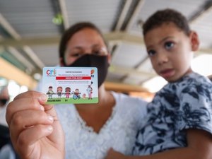 Cartão Cria: 990 gestantes e mães maceioenses receberão benefício em abril