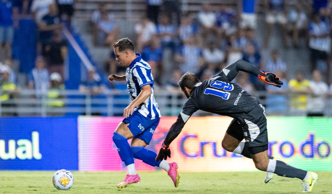 CSA derrota Náutico e lidera grupo B da Copa Nordeste com nove pontos