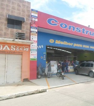 Bandidos fazem arrastão em lojas de Arapiraca