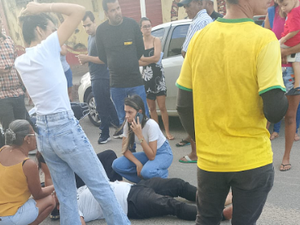 Colisão entre carro e moto deixa uma pessoa ferida no bairro Baixa Grande, em Arapiraca