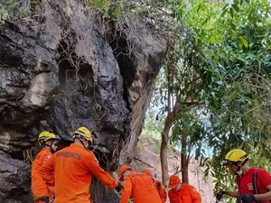 Corpo de homem é achado embaixo de ponte no município de Delmiro Gouveia