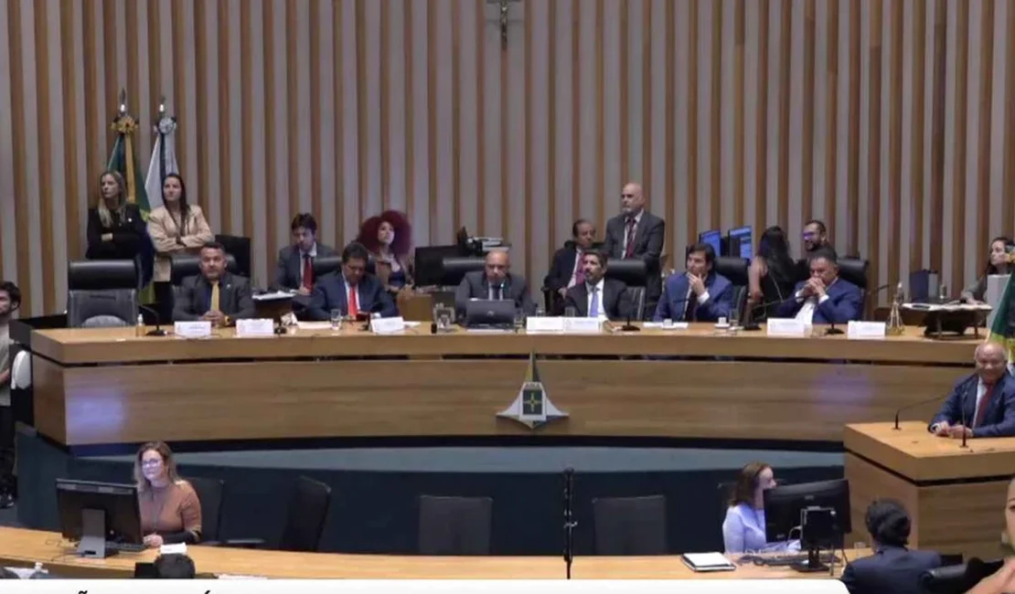 Veja quais deputados votaram a favor e contra projeto de lei do BRB