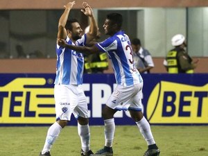 Atlético GO é o novo líder e nada muda na briga contra o rebaixamento