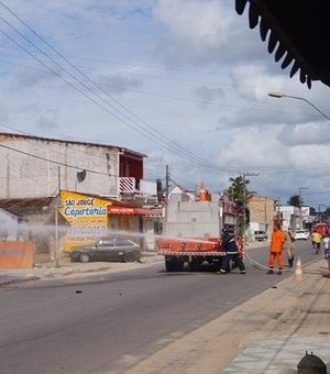 Incêndio destroi loja de tinta automotiva em Penedo