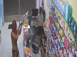 Trio armado invade farmácia e realiza assalto em plena luz do dia em Boca da Mata