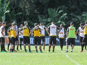 Atlético divulga lista de jogadores para treinos na Argentina e jogo de ida da Recopa Sul-Americana