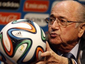 Uefa se rebela e pede o fim do reinado do presidente suíço Joseph Blatter na Fifa