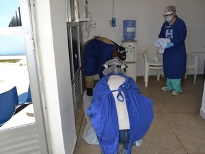 Em crise de abstinência, paciente com Covid-19 ameaça servidores de hospital