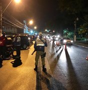 Lei Seca: Dois são presos e um veículo é retirado de circulação em Maceió