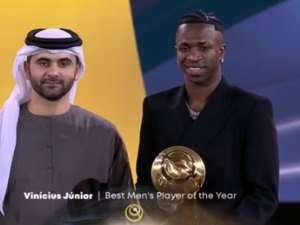 Vini Jr. é eleito o melhor jogador do mundo no Globe Soccer Awards