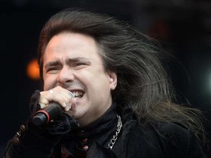 André Matos, das bandas Angra e Shaman, morre aos 47 anos