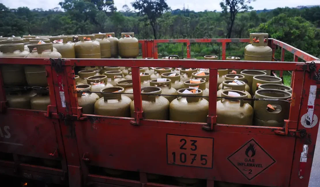 Beneficiários com NIS final 5 recebem Auxílio Gás nesta terça-feira