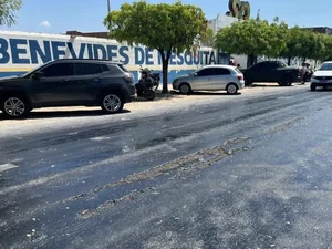 Calor derrete até o asfalto em cidade no Ceará; fotos