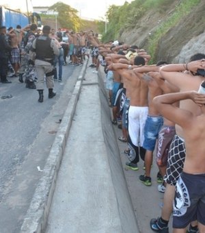 Torcedores de ASA e Botafogo-PB são detidos pela policia militar da Paraiba