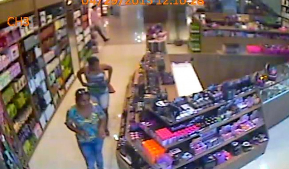 Polícia Civil divulga imagens de furto a loja de cosméticos em Maceió