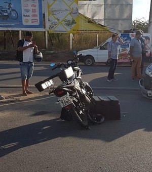Motorista colide frontalmente com moto ao tentar socorrer parente baleado