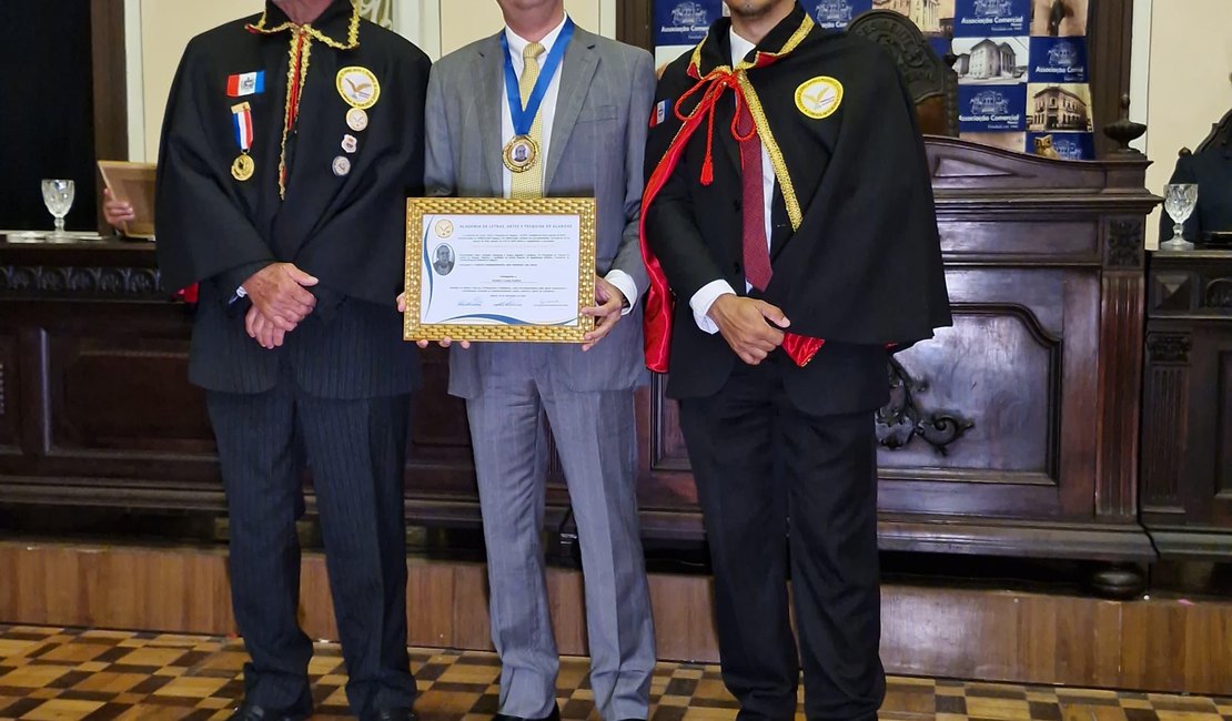 SINDAV entrega comenda a ministro do STJ e homenageia presidente em Maceió