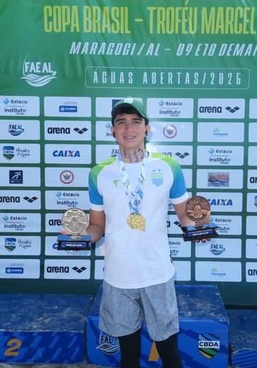 Felipe Knowles faz história e coloca Alagoas no pódio nacional das águas abertas