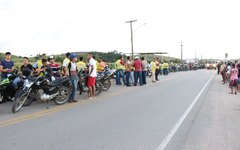 Mais de 300 motoqueiros participaram da homenagem ao mototaxista