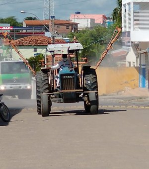 Trabalho de desinfecção de ruas continua sendo realizado em Major Izidoro