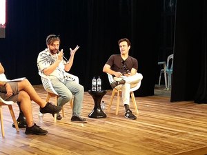 Diretor Fernando Coimbra e ator Erom Cordeiro contam suas experiências no 2º Festival de Cinema de Arapiraca
