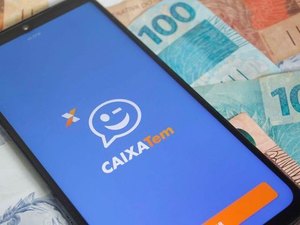 Nascidos em março e abril podem sacar auxílio de R$ 600 nesta terça