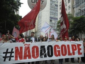 Movimentos sociais fazem atos contra impeachment em 25 capitais na quinta