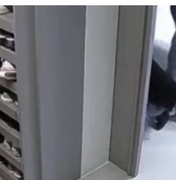 Câmeras flagram suspeitos invadindo condomínio e furtando apartamento na Ponta Verde