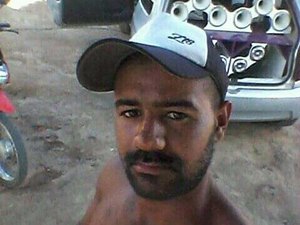 Família procura por jovem que saiu de casa no domingo e não retornou, em Arapiraca