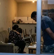 Mãe usa faca contra o companheiro para defender criança arremessada contra a parede em Maceió