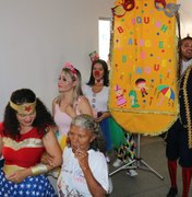 Desfile de bloquinho marca prévia de carnaval do HE do Agreste