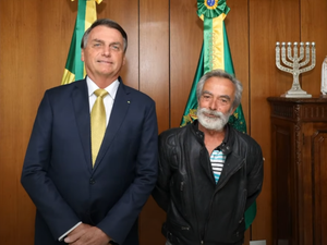 Alagoano percorre mais de 2 mil quilômetros em moto cinquentinha para encontrar Bolsonaro em Brasília
