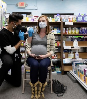 Pfizer e BioNTech começam a testar vacina contra covid-19 em grávidas