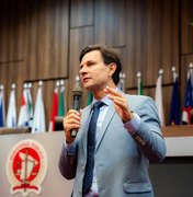 Em evento em Sergipe, Marcelo Beltrão apresenta experiências que marcaram a Educação de Coruripe